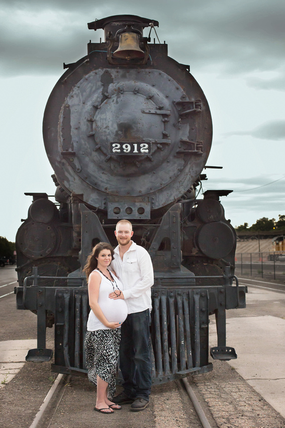 Pueblo Maternity Photographer | Jessica's train depot pregnancy photos 